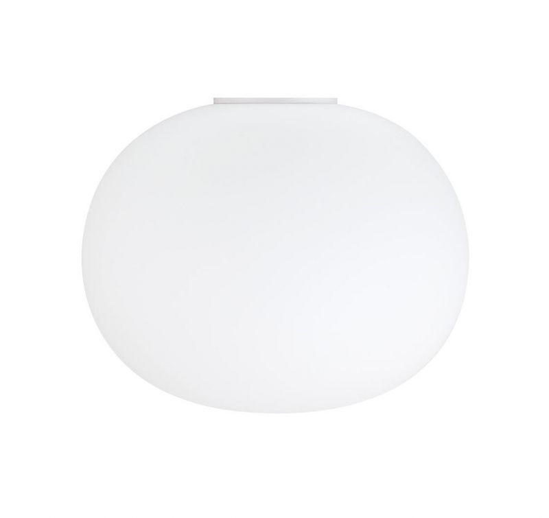 Produktfoto: Runde, weiße Glo Ball Deckenleuchte von Flos für moderne Beleuchtung.